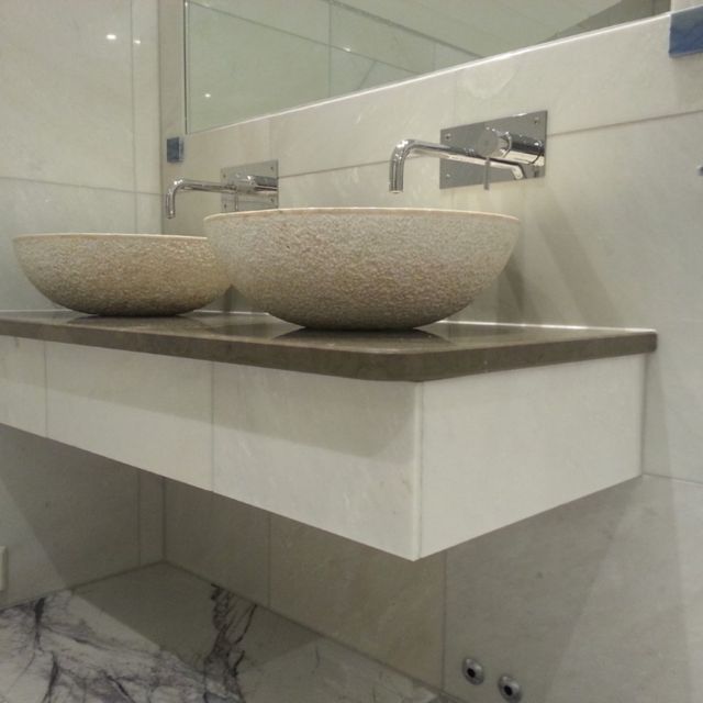 Vask på bad med marmor
